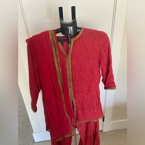Deep red simple suit with embroidery